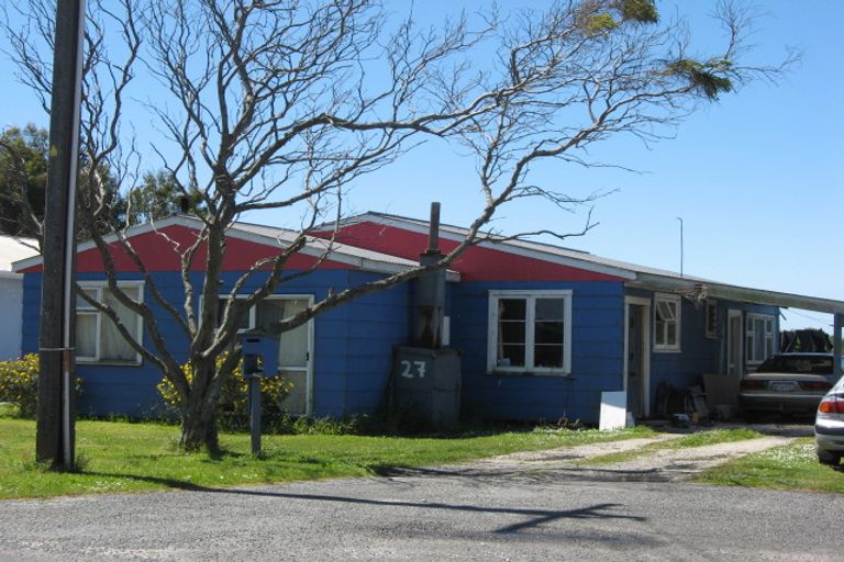 Photo of property in 27 Coates Street, Westport, 7825