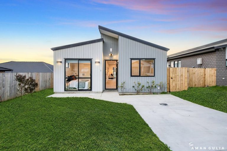 Photo of property in 3 Rongomai Street, Helensville, 0800