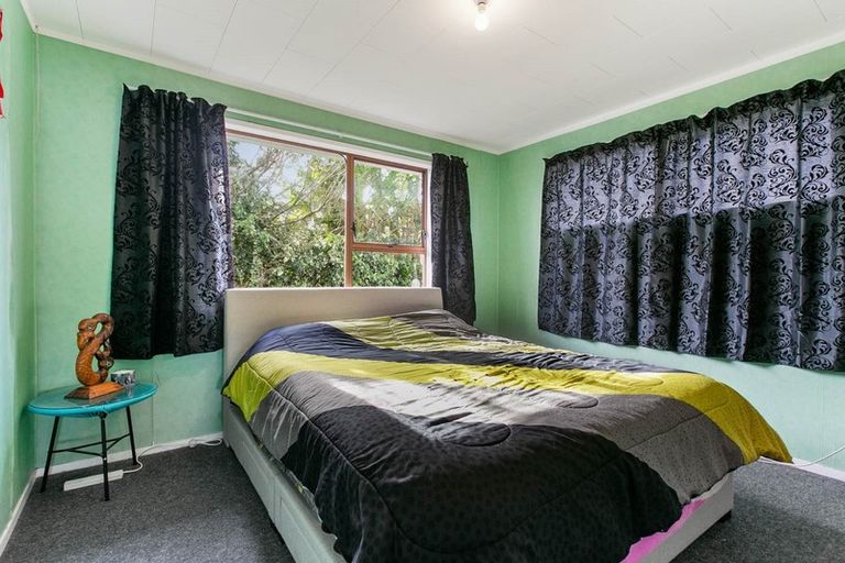 Photo of property in 2/1 Carter Place, Manurewa, Auckland, 2102