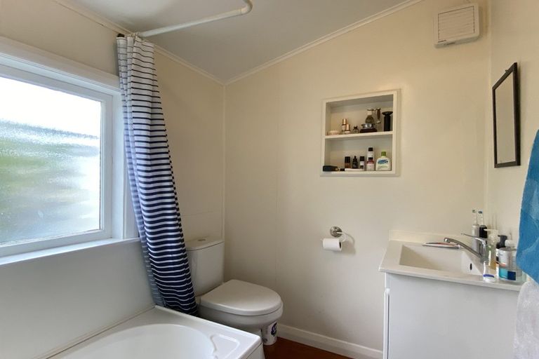 Photo of property in 32 Mckinley Crescent, Brooklyn, Wellington, 6021