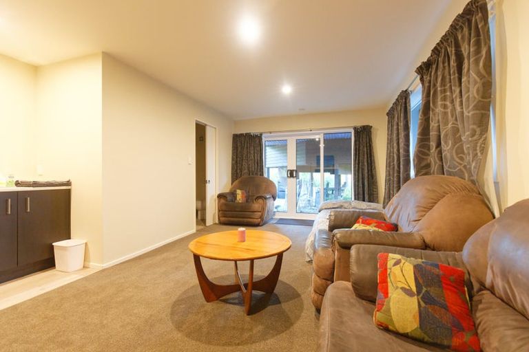 Photo of property in 18 Woodside Common, Westmorland, Christchurch, 8025