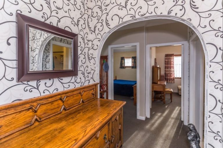 Photo of property in 30 Hannan Street, Levin, 5510