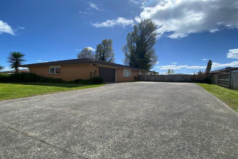 Photo of property in 14 Portrush Lane, Takanini, 2112