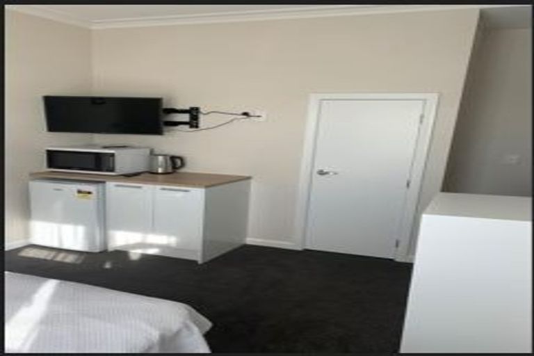 Photo of property in 3b Mahoe Street, Templeton, Christchurch, 8042