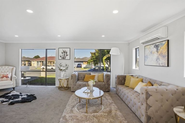 Photo of property in 27 Donegal Park Drive, Flat Bush, Auckland, 2019