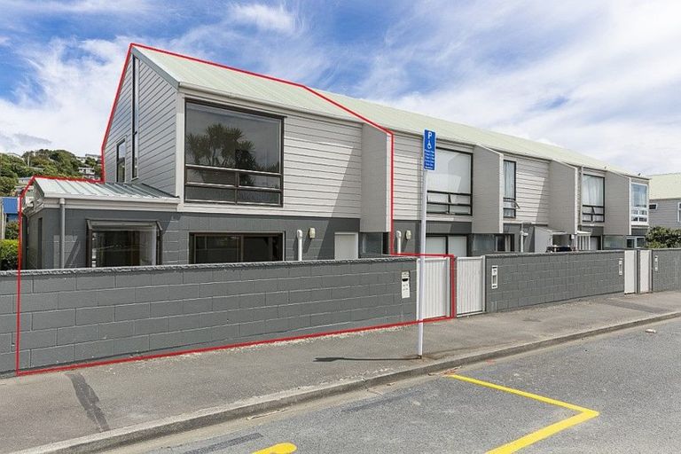 Photo of property in 22/4u Dr Taylor Terrace, Johnsonville, Wellington, 6037
