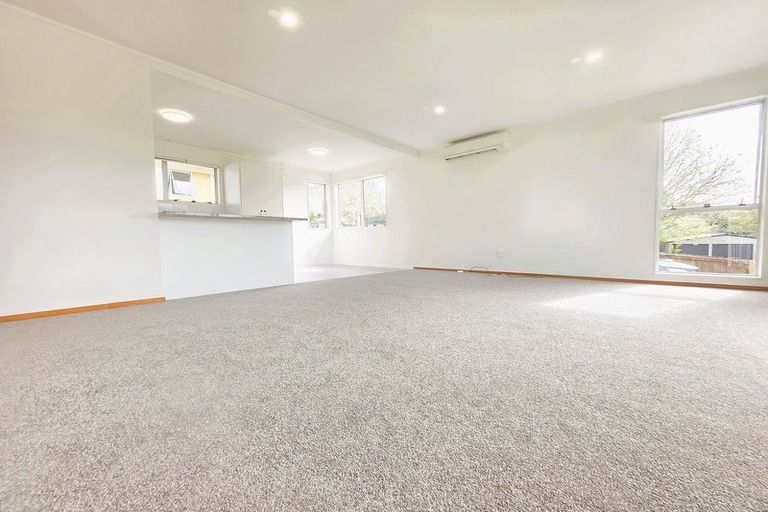 Photo of property in 7 Garton Drive, Massey, Auckland, 0614