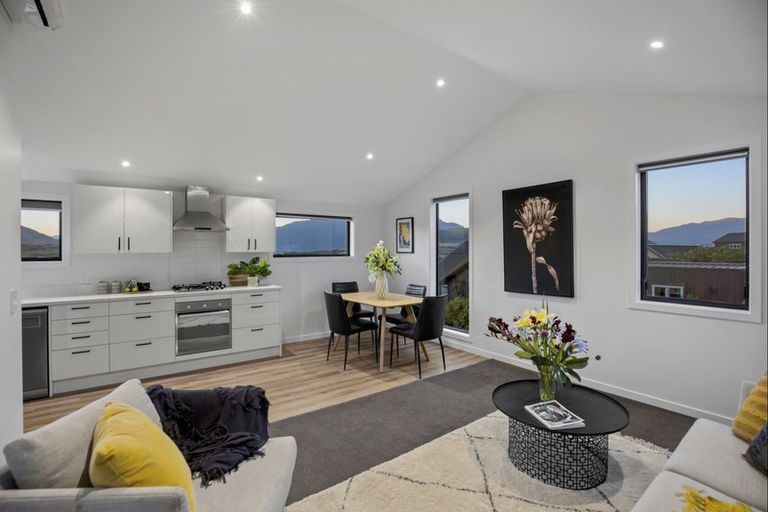 Photo of property in 3 Kintyre Court, Jacks Point, Queenstown, 9371