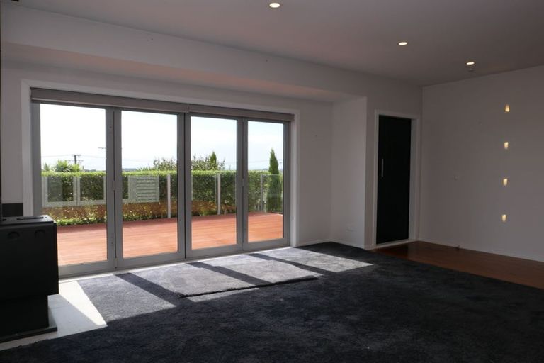 Photo of property in 11 Kotare Street, Waikanae, 5036