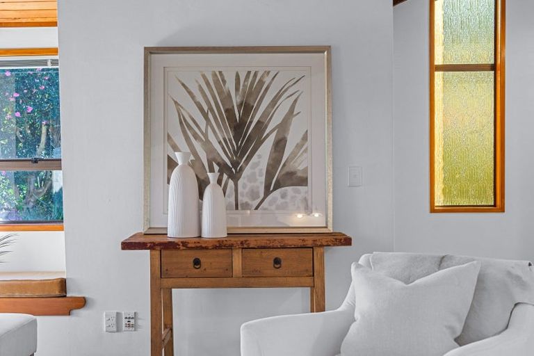 Photo of property in 5 Totara Grove, Hillcrest, Auckland, 0627