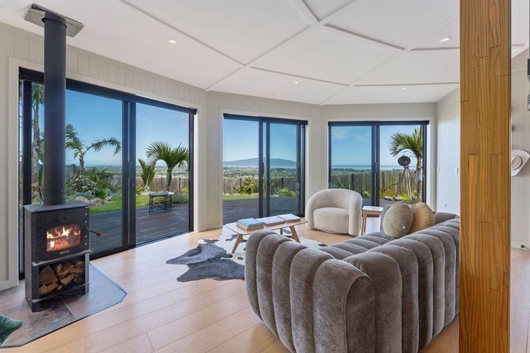 Photo of property in 14 Wilson Way, Waikanae, 5036