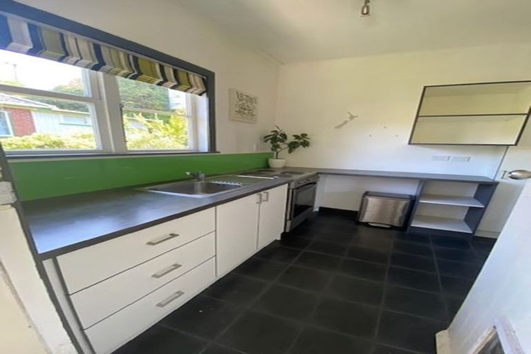 Photo of property in 90 Sunshine Avenue, Karori, Wellington, 6012