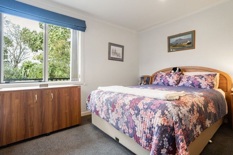 Photo of property in 55 Sovereign Isle Lane, Rototuna, Hamilton, 3210