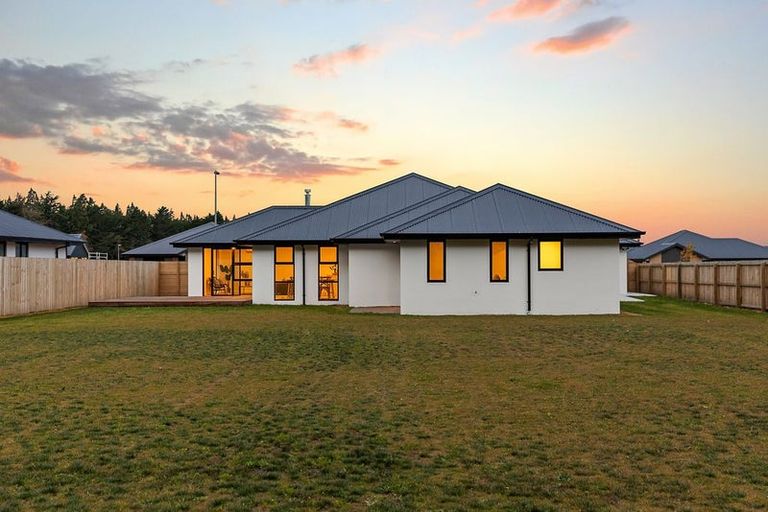 Photo of property in 46 Memorial Crescent, Methven, 7730