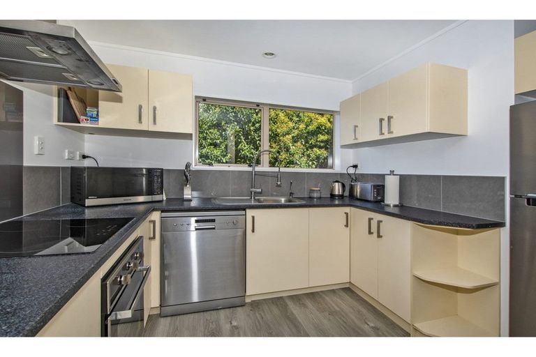 Photo of property in 6 Howards Way, Te Kamo, Whangarei, 0112