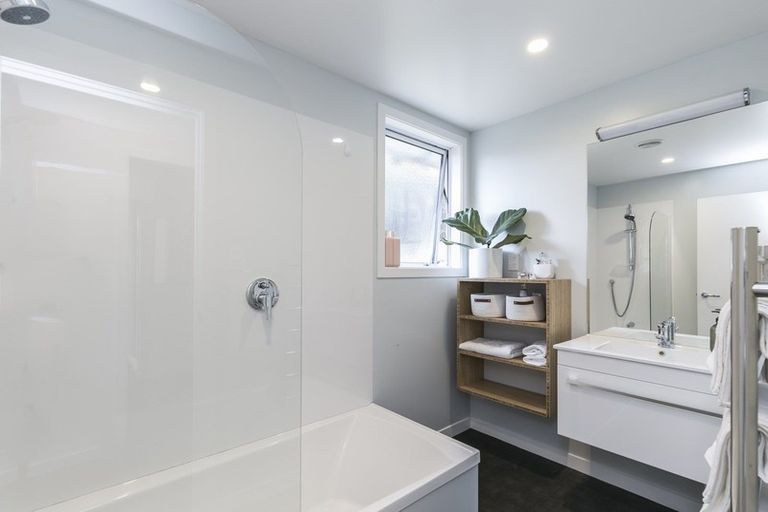 Photo of property in 27 Voltaire Street, Karori, Wellington, 6012