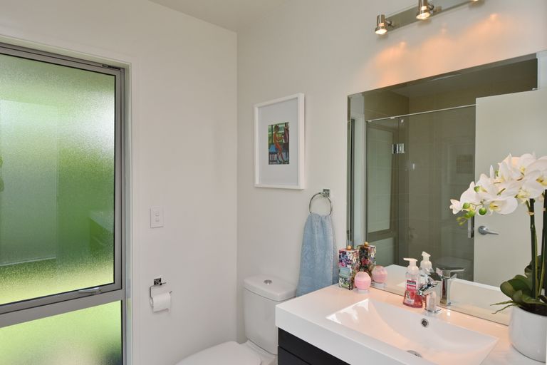 Photo of property in 20 Crombie Green, Northwood, Christchurch, 8051