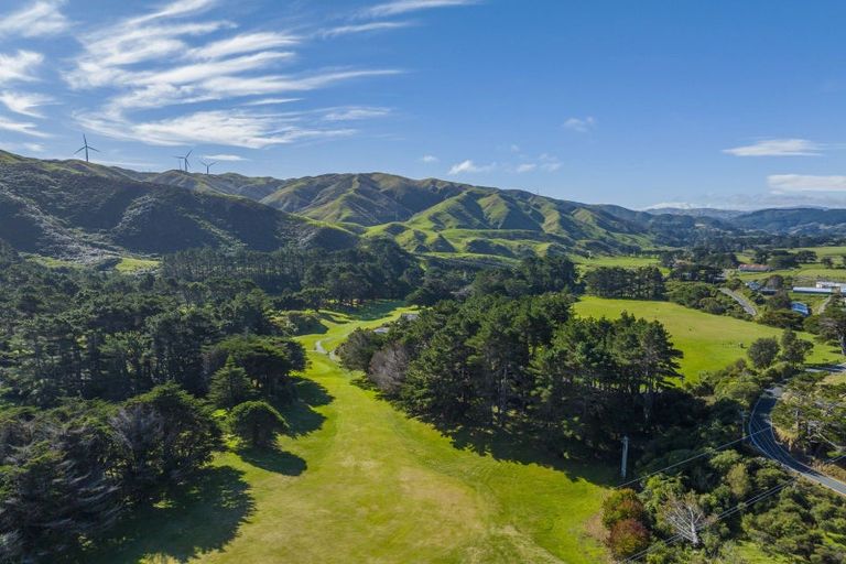 Photo of property in 306 South Makara Road, Makara, Karori, 6972