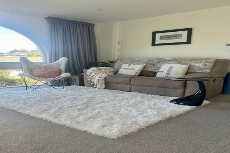 Photo of property in 2/59 Maxwelton Drive, Mairangi Bay, Auckland, 0630