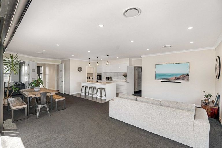 Photo of property in 15 Dollar Place, Prebbleton, 7604