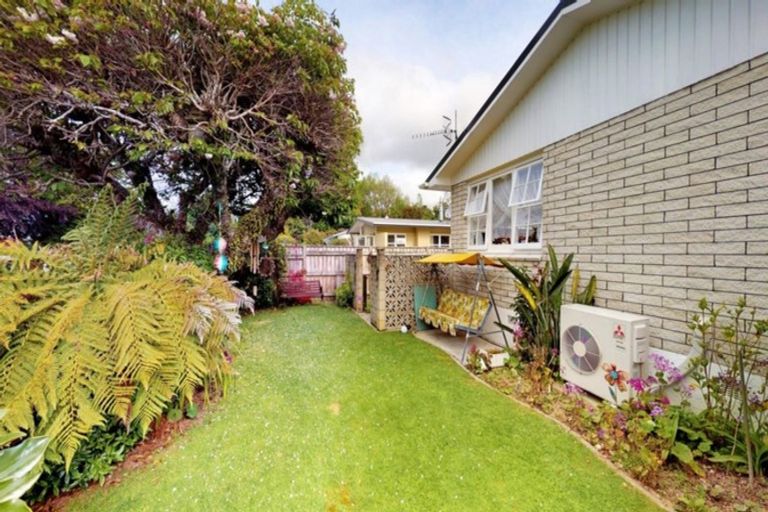 Photo of property in 1 Byrd Street, Levin, 5510