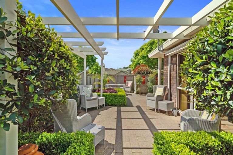 Photo of property in 16 Hidcote Place, Bethlehem, Tauranga, 3110