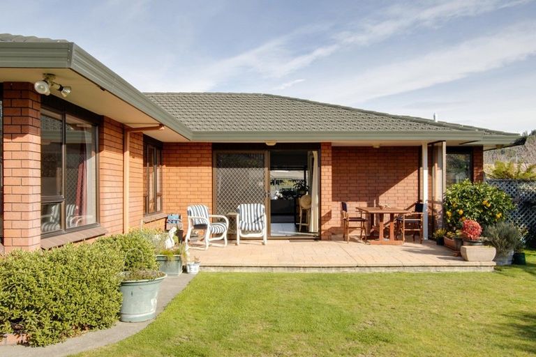 Photo of property in 205 Auckland Road, Greenmeadows, Napier, 4112