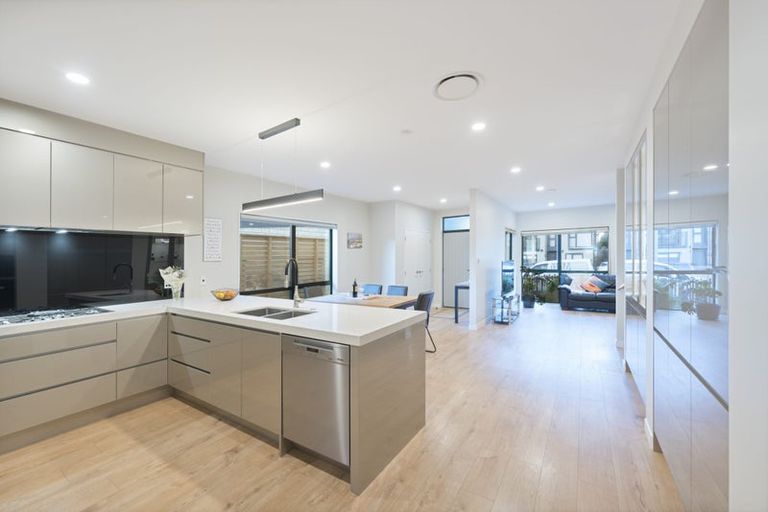 Photo of property in 23b Westgate Drive, Westgate, Auckland, 0614