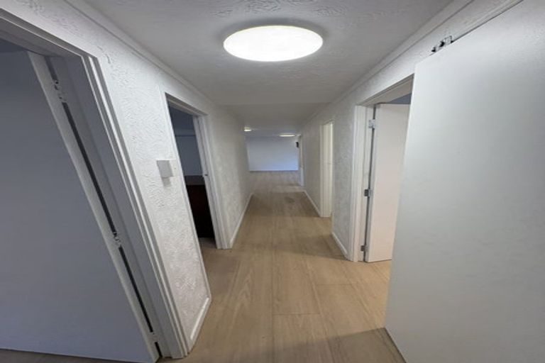 Photo of property in 8 Awaruku Road, Torbay, Auckland, 0630