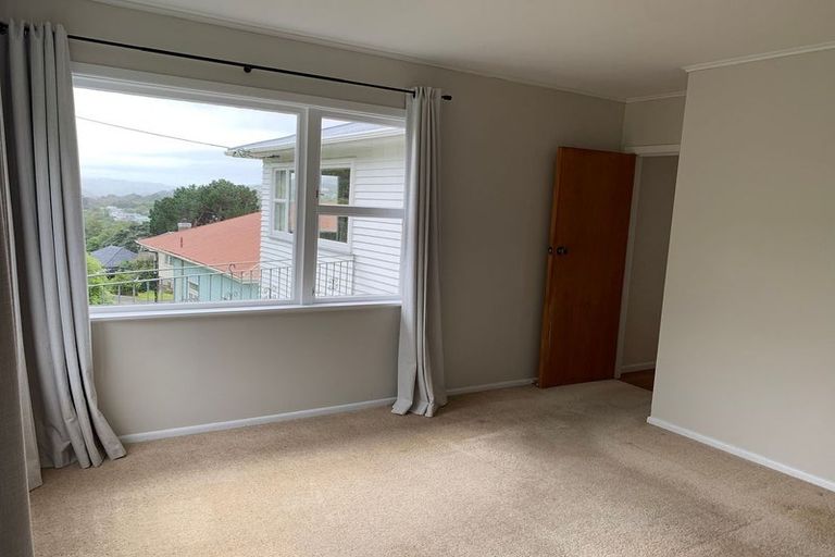 Photo of property in 16 Angell Street, Johnsonville, Wellington, 6037