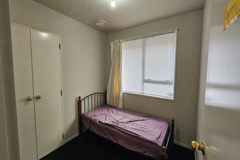 Photo of property in 15 Newnham Terrace, Upper Riccarton, Christchurch, 8041