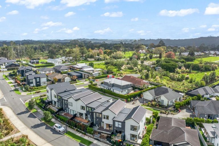 Photo of property in 7b Podgora Avenue, Kumeu, 0810