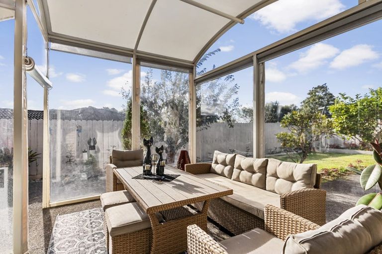 Photo of property in 11 Gendo Avenue, Henderson, Auckland, 0612