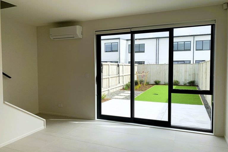 Photo of property in 87 Waituarua Drive, Takanini, Auckland, 2112