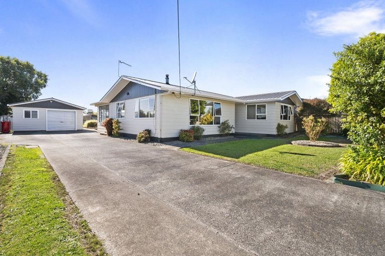 Photo of property in 23 Phillips Street, Sanson, 4817