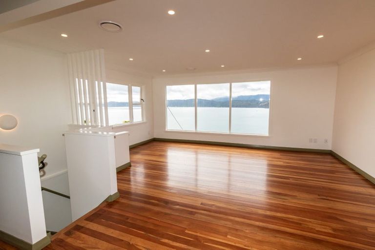 Photo of property in 71 Seatoun Heights Road, Seatoun, Wellington, 6022