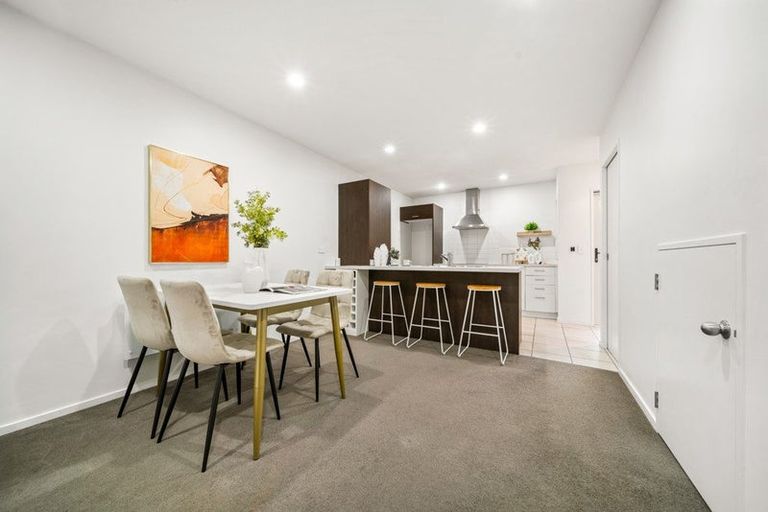 Photo of property in 3/206 Manuka Road, Bayview, Auckland, 0629