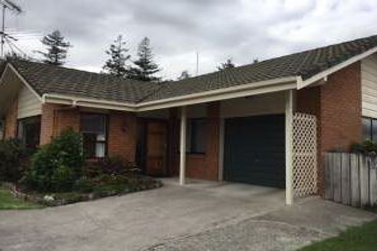 Photo of property in 16b Reidy Place, Pukekohe, 2120