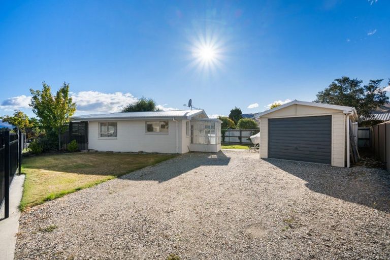 Photo of property in 82 Molyneux Avenue, Cromwell, 9310