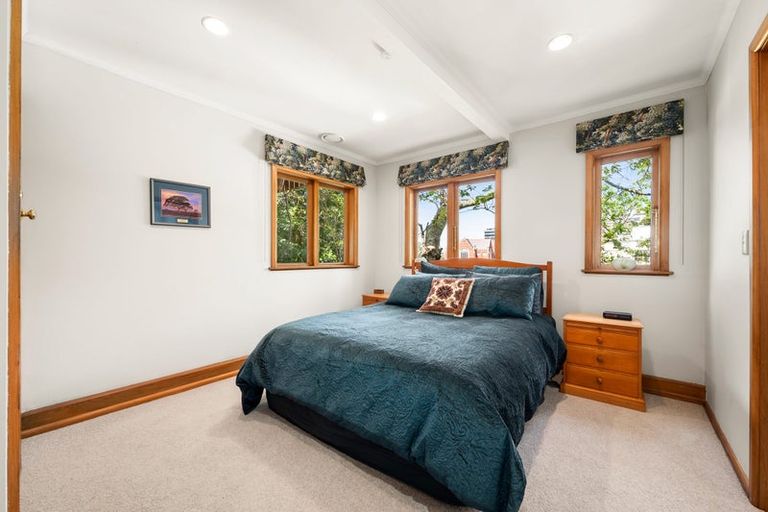 Photo of property in 19 Rawhiti Terrace, Kelburn, Wellington, 6012