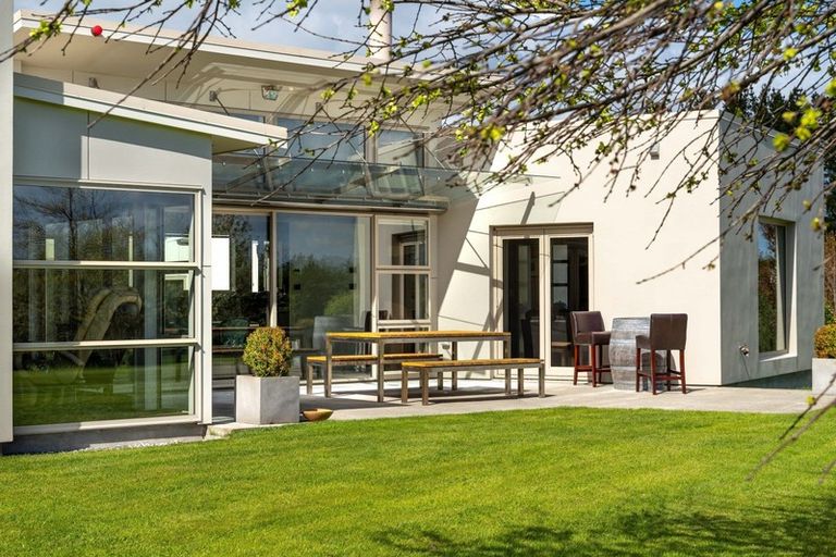 Photo of property in 18 Campbell Drive, Martinborough, 5711