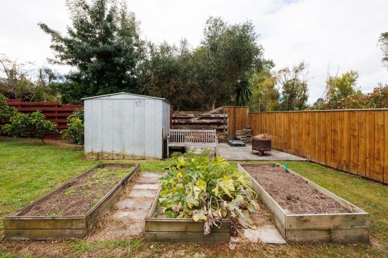 Photo of property in 10 Sandstrom Grove, Feilding, 4702