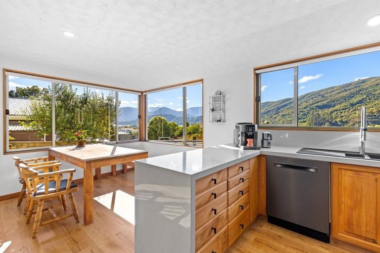 Photo of property in 1 Kaituna Place, Havelock, 7100