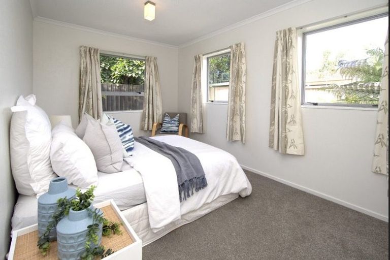 Photo of property in 2/11 Mclellan Place, Ilam, Christchurch, 8041