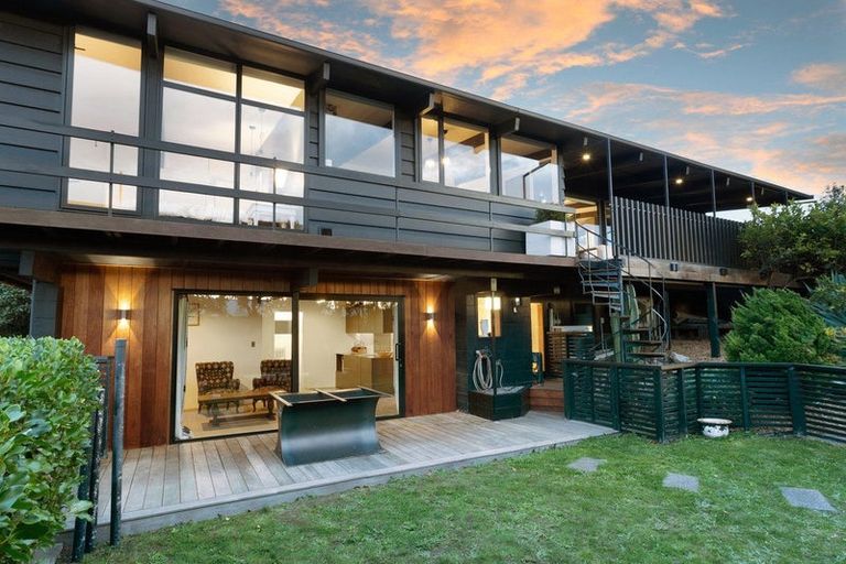 Photo of property in 65 Cannon Hill Crescent, Mount Pleasant, Christchurch, 8081