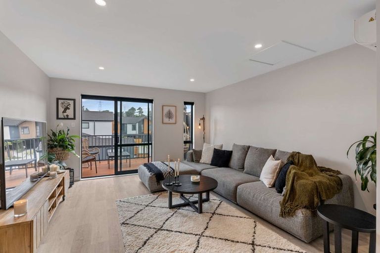 Photo of property in 6 Parenga Lane, Kumeu, 0810