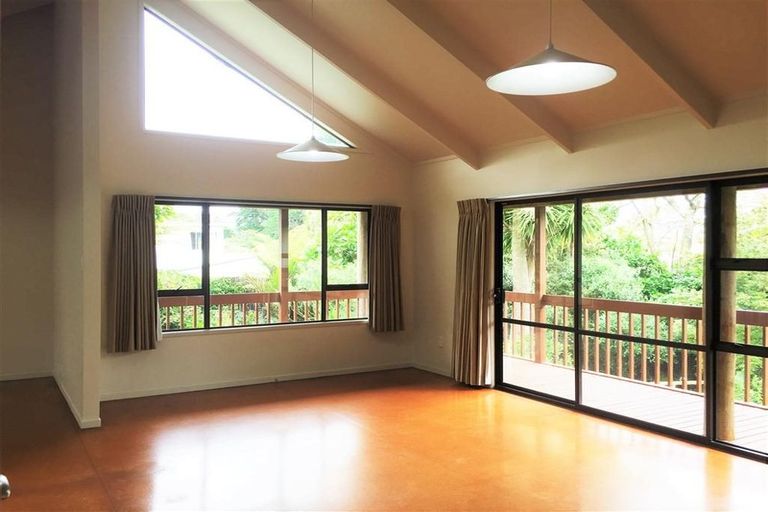 Photo of property in 24 Kereru Street, Henderson, Auckland, 0612