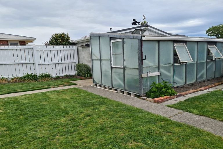 Photo of property in 33 Toorak Avenue, Avonhead, Christchurch, 8042