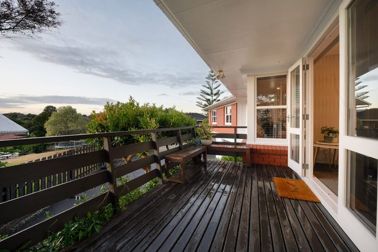 Photo of property in 180 Sandwich Road, St Andrews, Hamilton, 3200