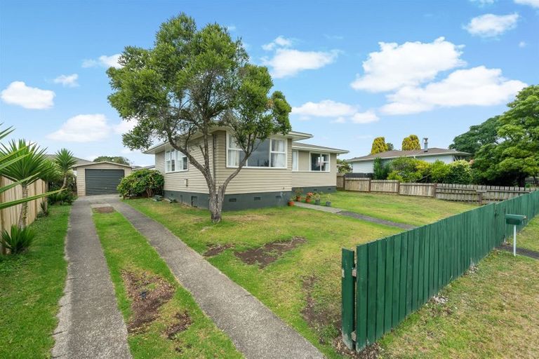 Photo of property in 3 Hywell Place, Manurewa, Auckland, 2102